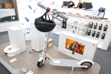 CEO-ul Xiaomi a postat un tweet cu YalaTech Digital Price Labels